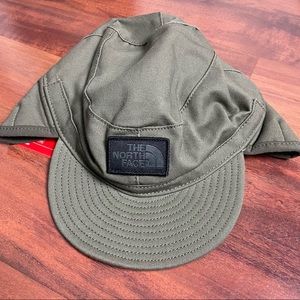 The North Face small youth hat NWT winter